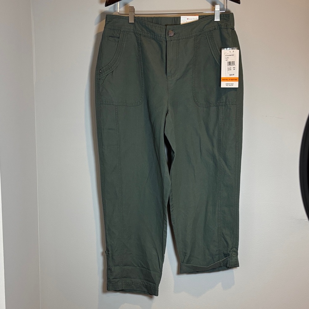 Intro Roll Up Crop Pant Size 10P Army Green Tencel Blend